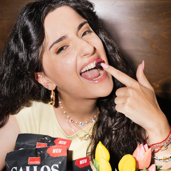 Influencerin vom Tresen – bei der gibbet Schranke statt Matcha.